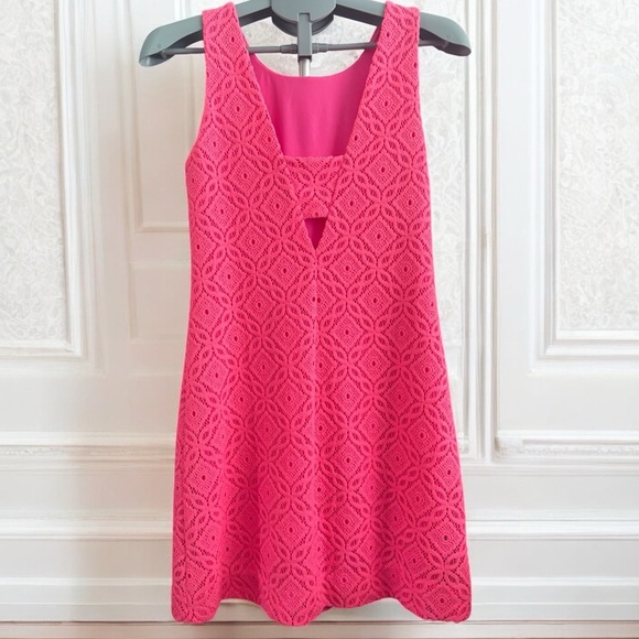 EUC - Lilly Pulitzer Hot Pink Textured Shift Dress – Size Small - Picture 2 of 6